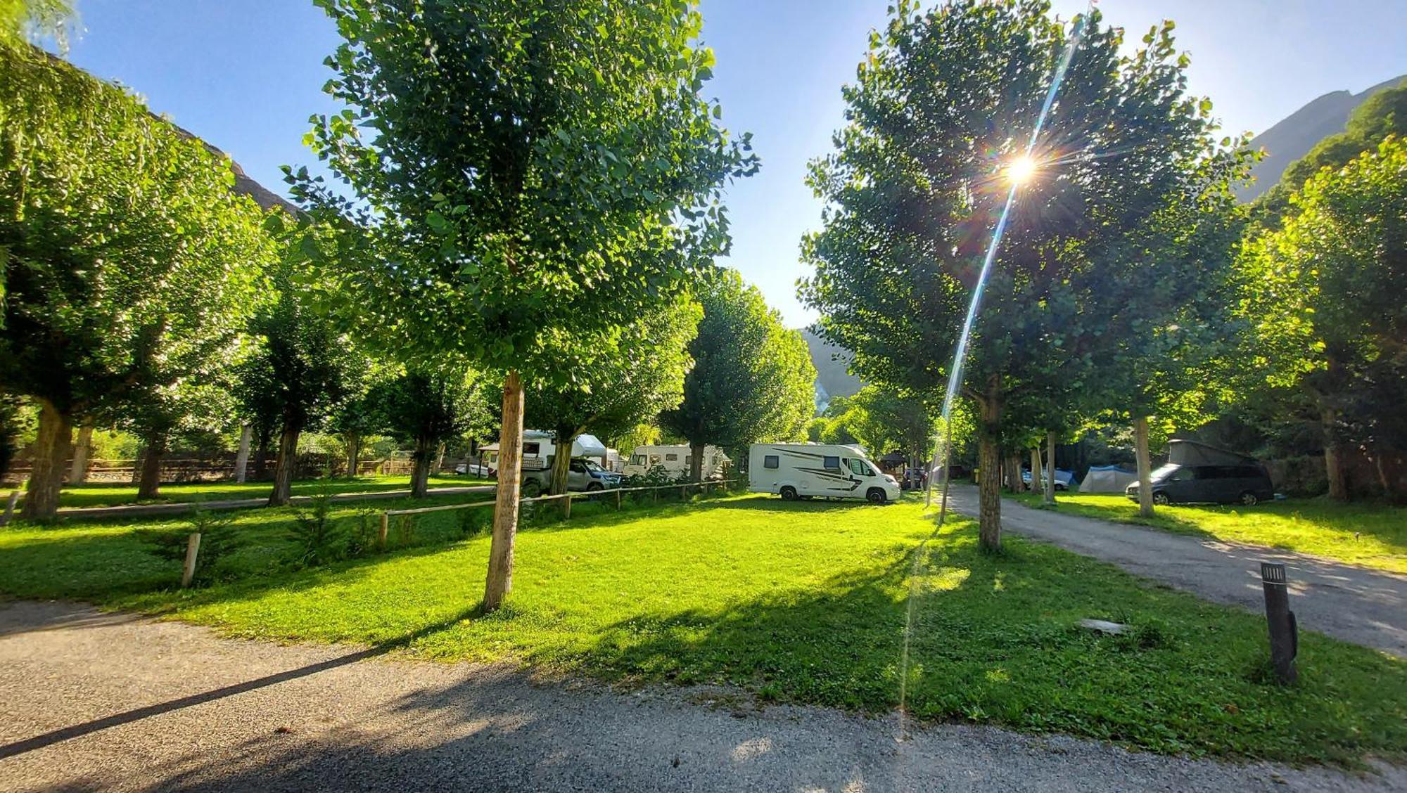 Camping Llavorsí Dış mekan fotoğraf